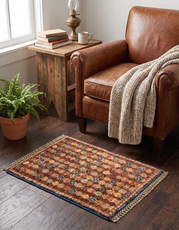 1' 4 x 2' Hand Knotted Ziegler Rug