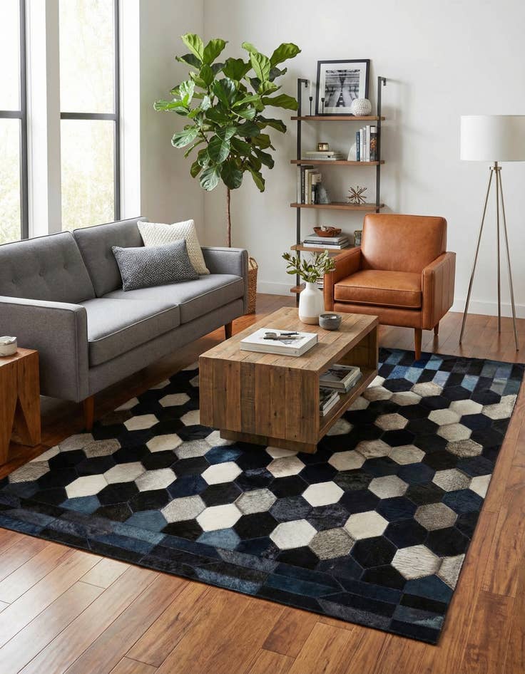 Detail image of 4' 1 x 6' 1 Cowhide - Patchwork Rug