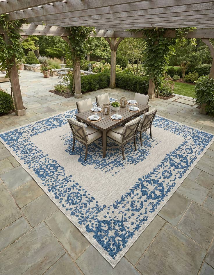 Detail image of 13' x 13'  Washable Traditional Indoor / Outdoor Square Rug