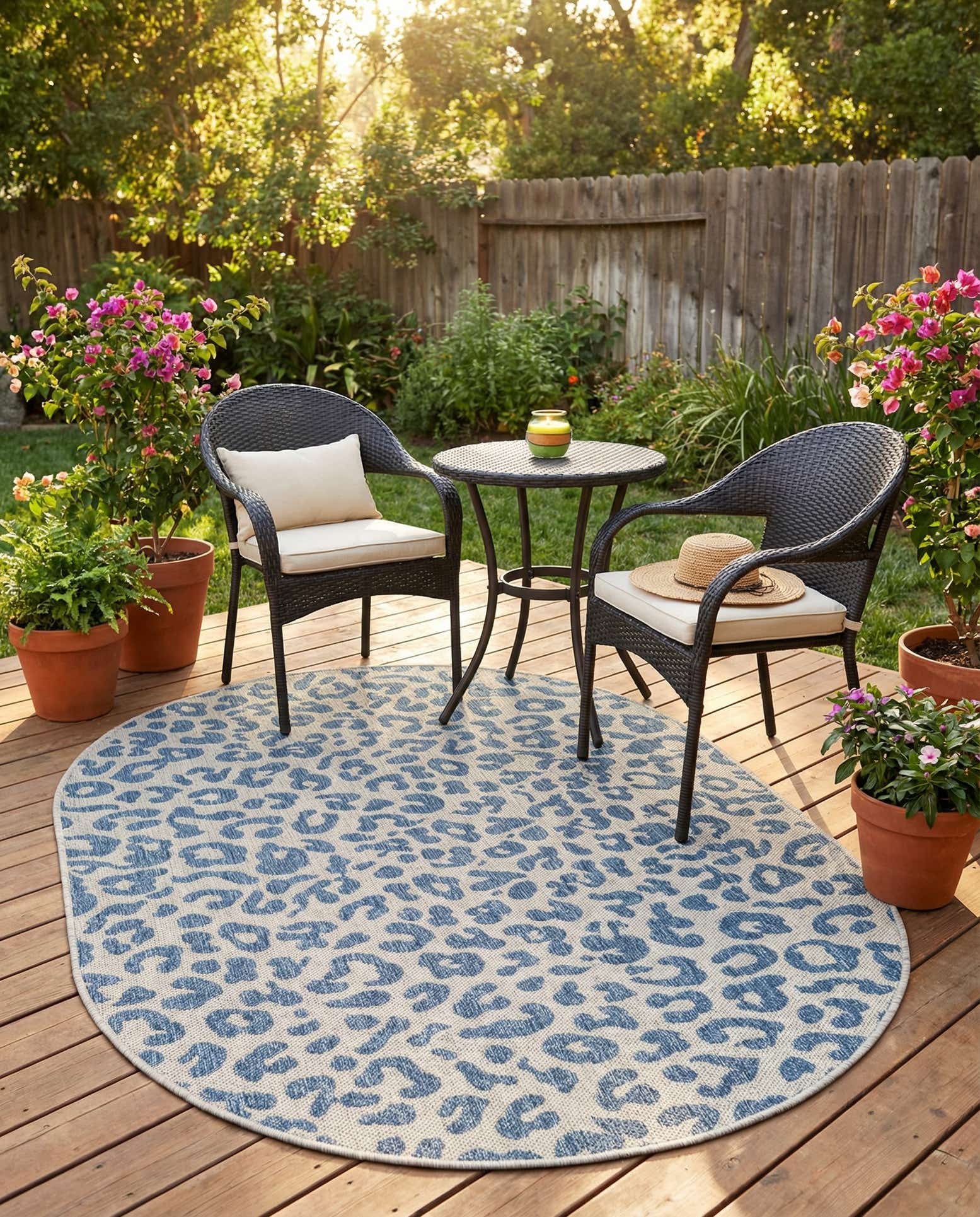 4' x 6' Easy-Clean Safari Indoor / Outdoor Oval Rug