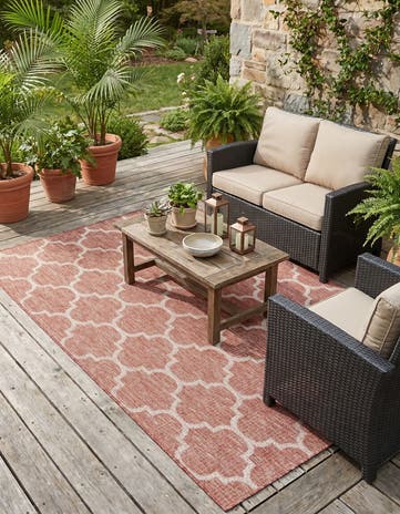 5' 3 x 8' Easy-Clean Trellis Indoor / Outdoor Rug