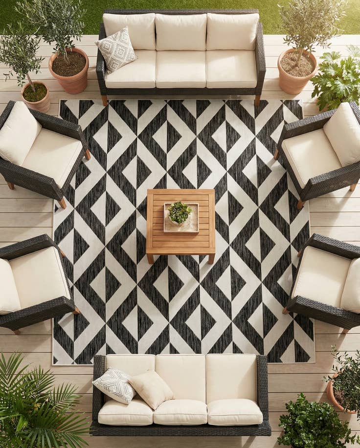 Detail image of 7' 10 x 7' 10 Easy-Clean Jill Zarin Napa Indoor / Outdoor Square Rug