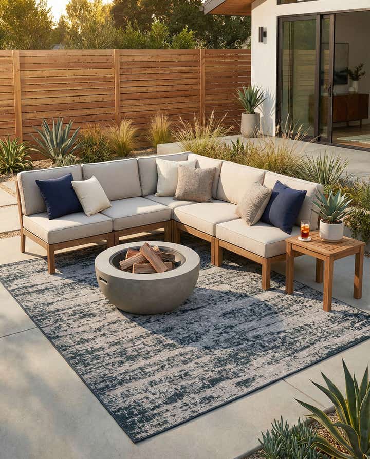 7' 10 x 10' Easy-Clean Modern Indoor / Outdoor Rug