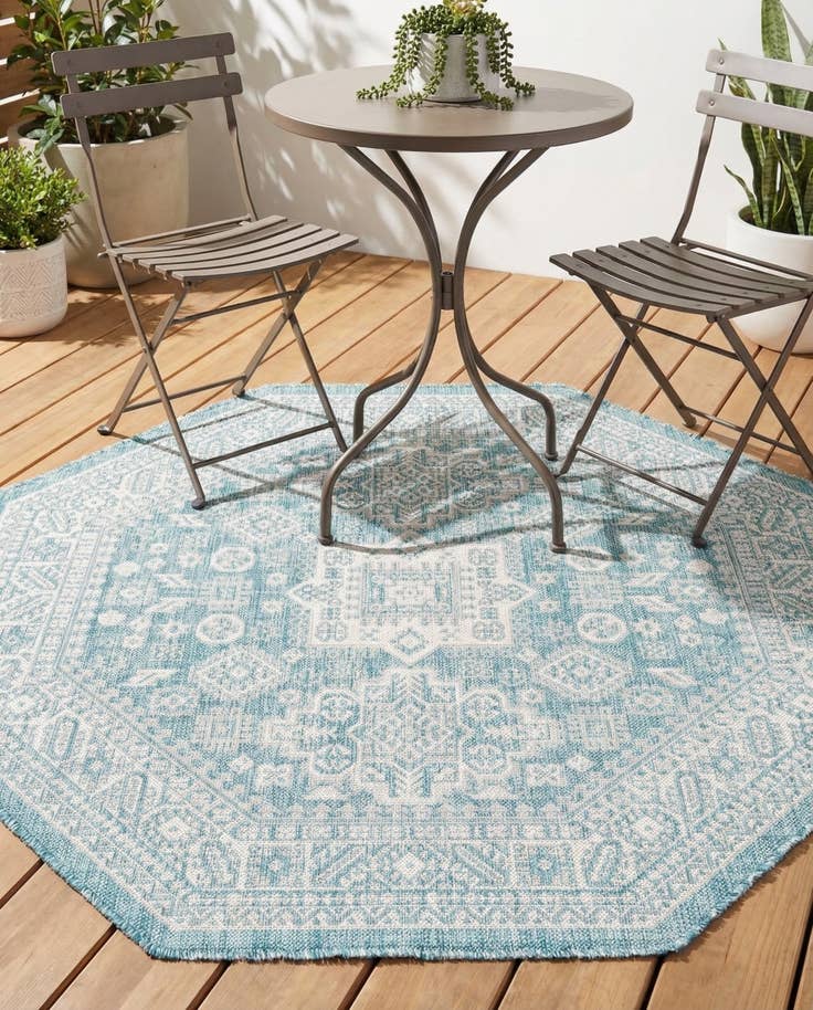 Detail image of 5' 3 x 5' 3 Easy-Clean Aztec Indoor / Outdoor Octagon Rug