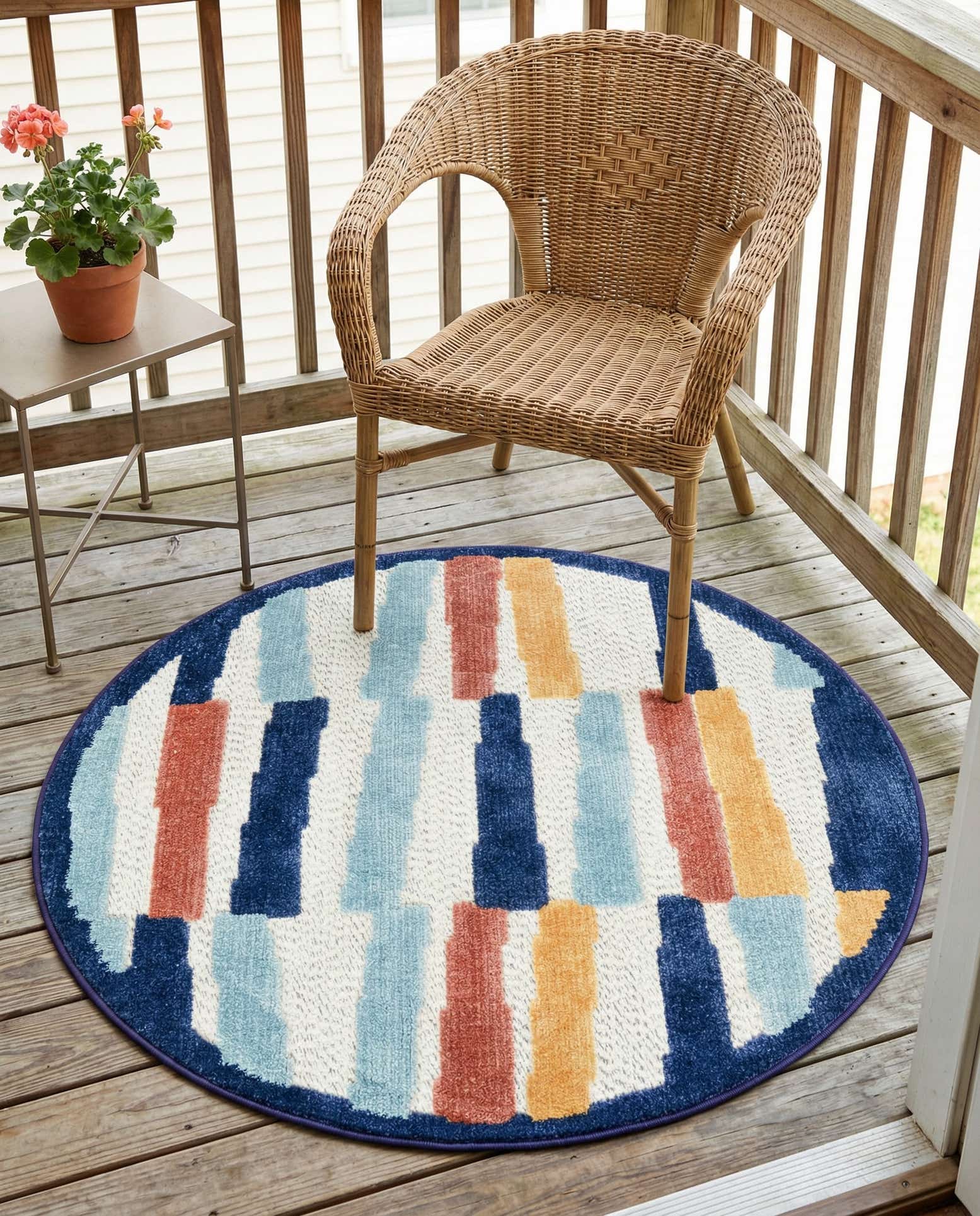 3' 3 x 3' 3 Easy-Clean Belize Indoor / Outdoor Round Rug