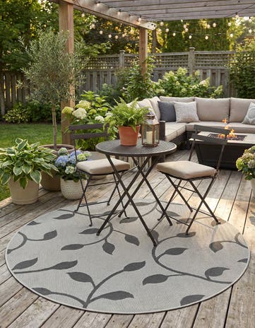 Gray Easy-Clean Botanical Indoor / Outdoor Round Rug