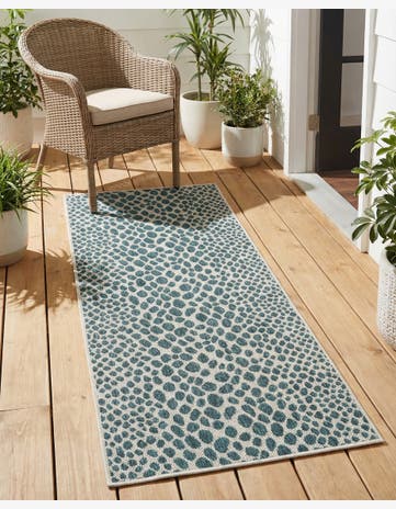 2' x 5' Easy-Clean Jill Zarin Indoor / Outdoor Runner Rug