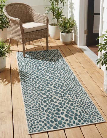 2' x 5' Easy-Clean Jill Zarin Indoor / Outdoor Runner Rug