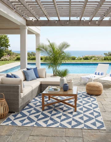 7' 10 x 10' Easy-Clean Jill Zarin Napa Indoor / Outdoor Rug