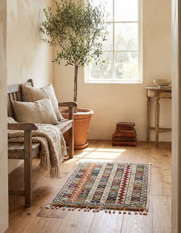1' 4 x 2' Hand Knotted Ziegler Rug