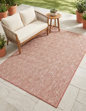 5' 3 x 8' Easy-Clean Lattice Indoor / Outdoor Rug