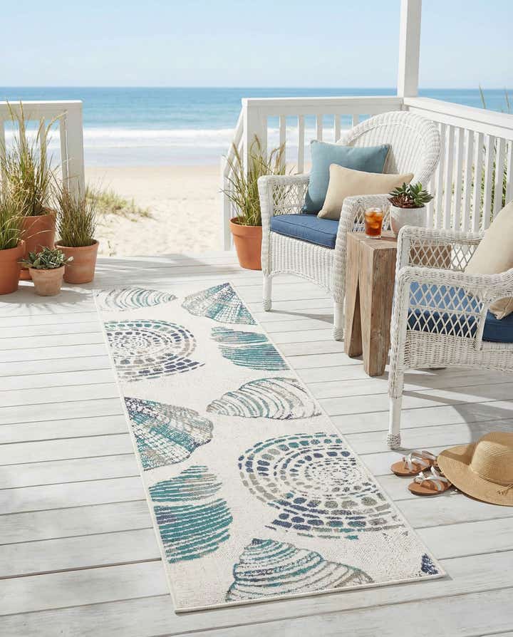2' x 8' Easy-Clean Coastal Indoor / Outdoor Runner Rug