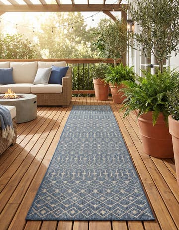 2' 7 x 14' Easy-Clean Lattice Indoor / Outdoor Runner Rug