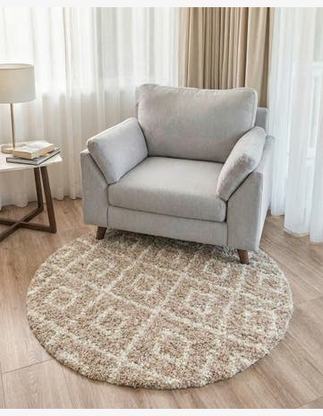 3' 3 x 3' 3 Trellis Shag Round Rug