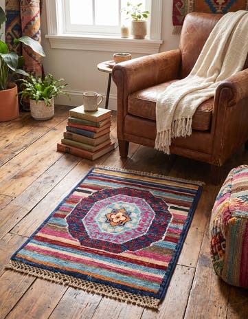 1' 4 x 2' Hand Knotted Ziegler Rug