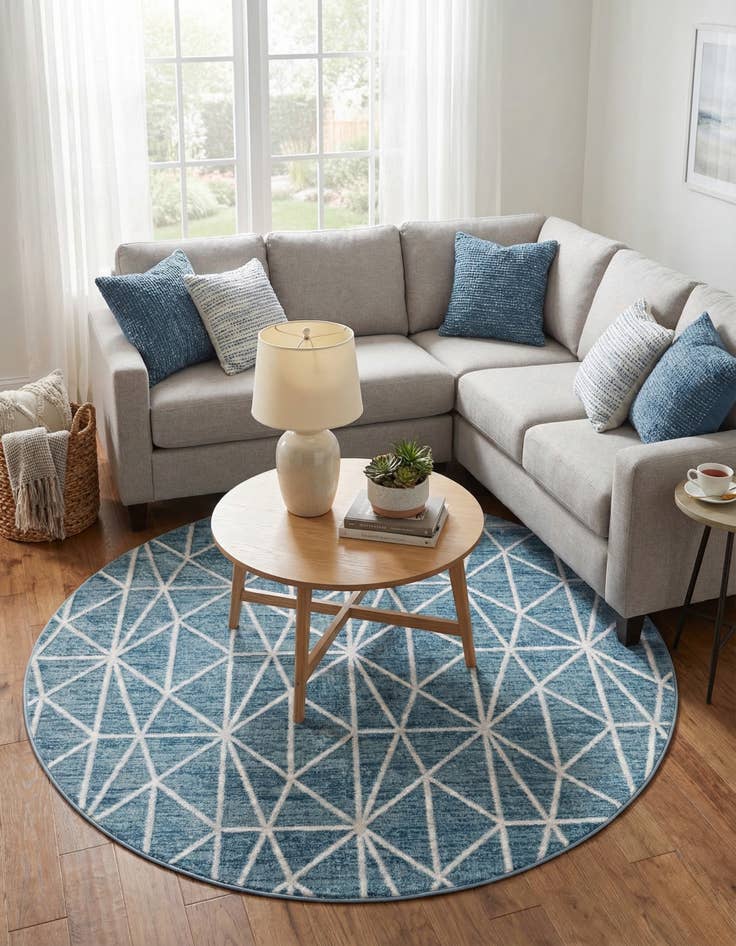 Detail image of 7' x 7' Lattice Trellis Round Rug