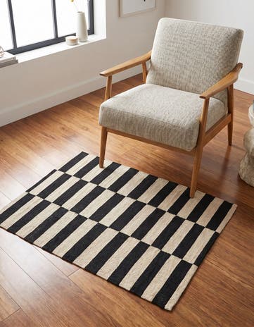 2' 8 x 3' 9 Hand Woven Kilim Modern Wool Rug