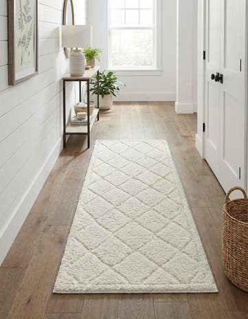 Ivory Lattice Shag Runner Rug