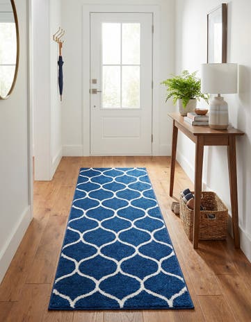 2' x 6' Lattice Frieze Runner Rug