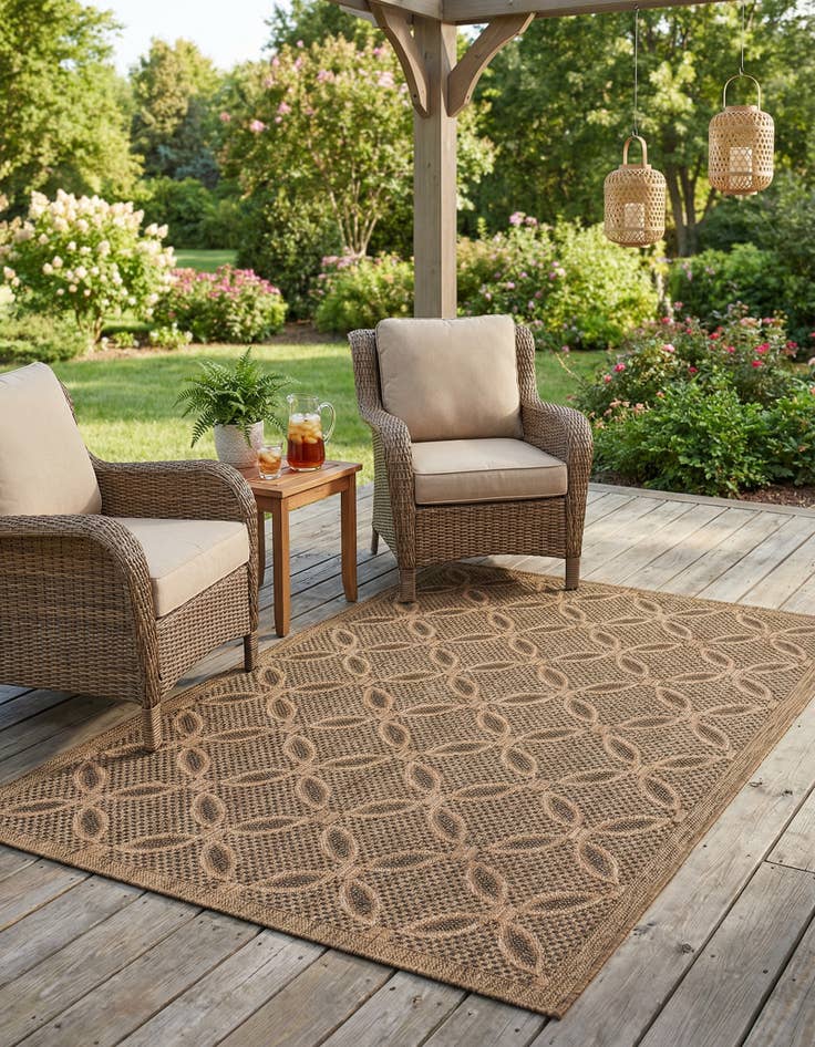 Detail image of 4' x 6' Easy-Clean Trellis Indoor / Outdoor Rug