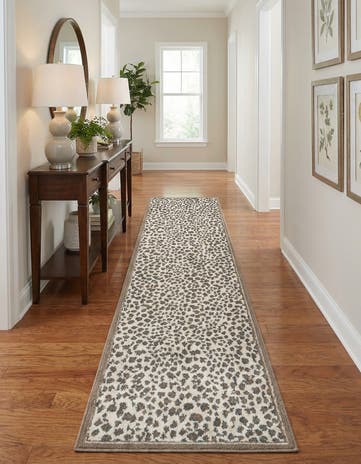 2' 7 x 10' Savannah Runner Rug