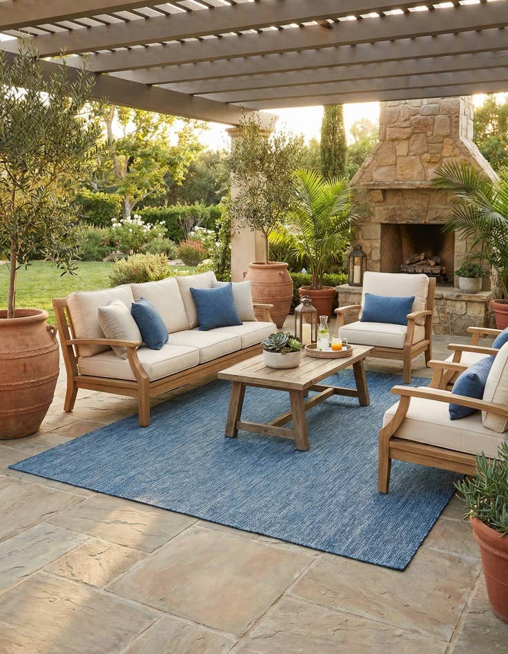 Detail image of 7' 10 x 10' Easy-Clean Solid Indoor / Outdoor Rug
