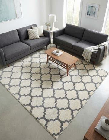 7' 10 x 7' 10 Lattice Square Rug