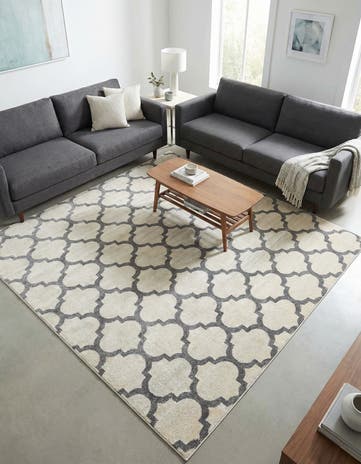 7' 10 x 7' 10 Lattice Square Rug