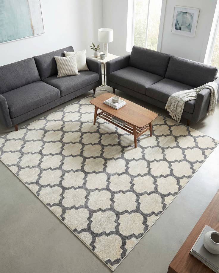 Detail image of 7' 10 x 7' 10 Lattice Square Rug