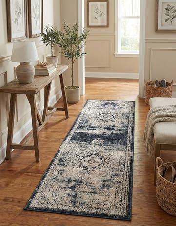 2' x 6' 9 Eliza Runner Rug