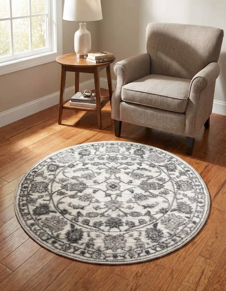 Detail image of 3' 3 x 3' 3 Boston Round Rug