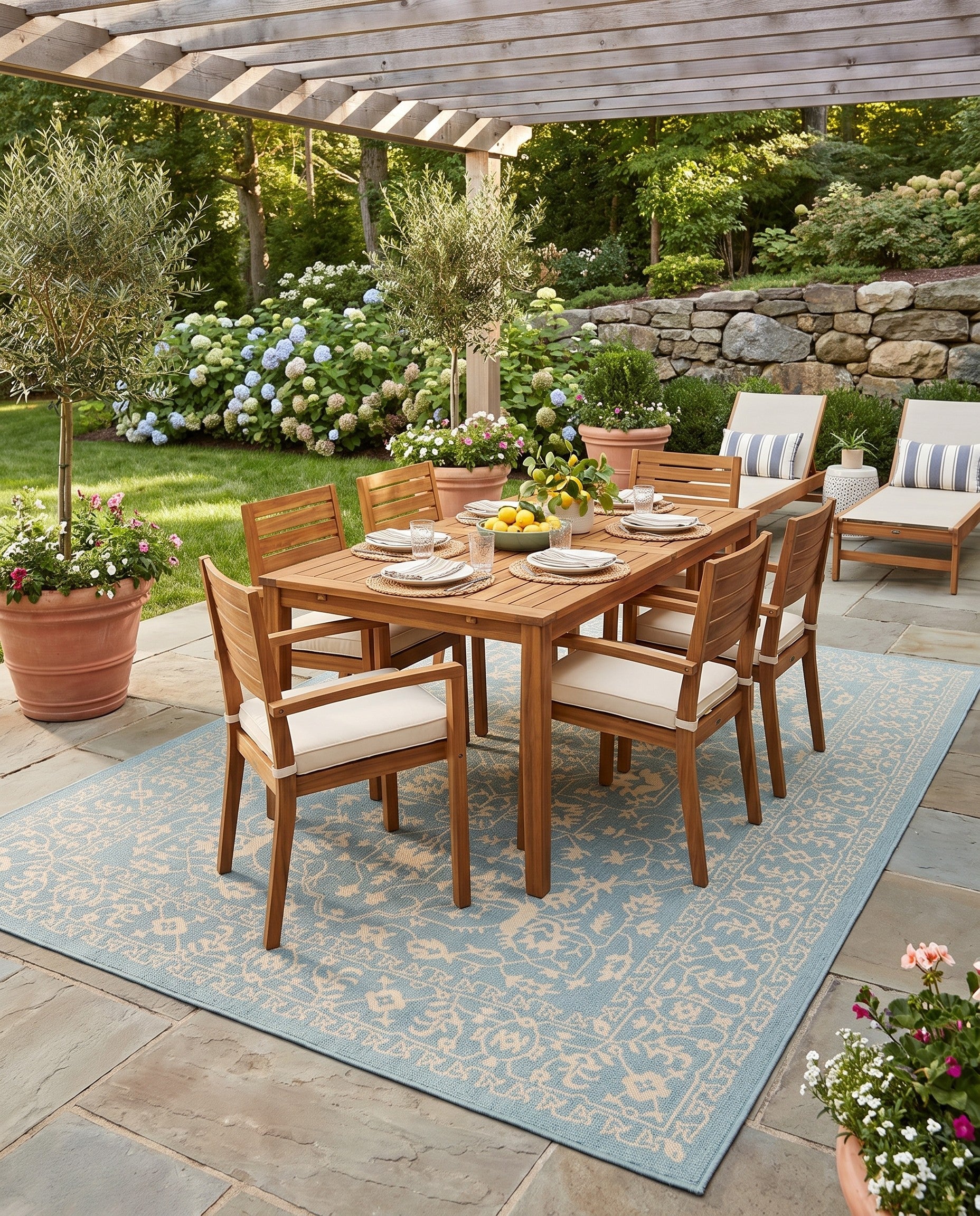 8' x 11' 4 Easy-Clean Botanical Indoor / Outdoor Rug