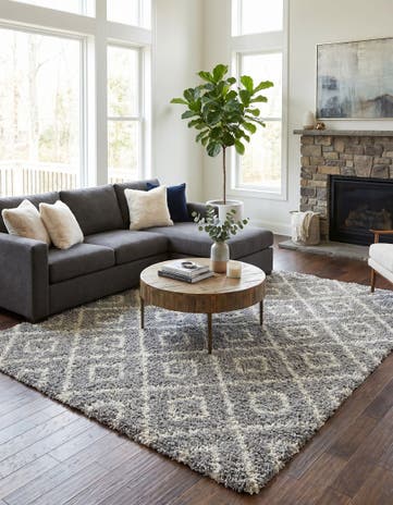 7' 10 x 10' Lattice Shag Rug