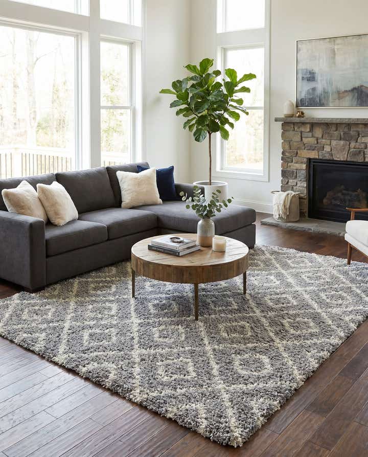 7' 10 x 10' Lattice Shag Rug