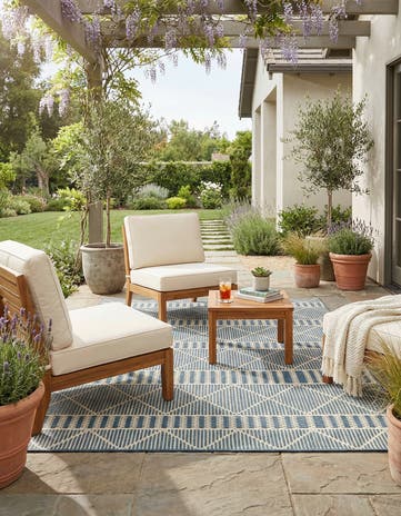 6' x 6' Easy-Clean Lattice Indoor / Outdoor Square Rug