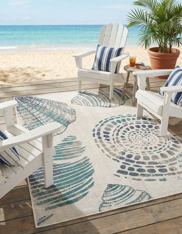 4' x 6' Easy-Clean Coastal Indoor / Outdoor Rug