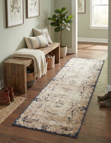 2' x 6' 9 Eliza Runner Rug