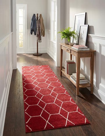 2' x 6' Lattice Frieze Runner Rug