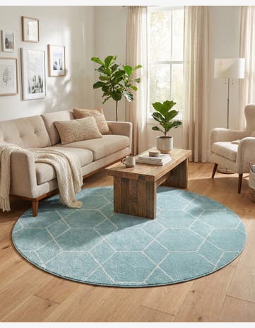7' 10 x 7' 10 Lattice Frieze Round Rug