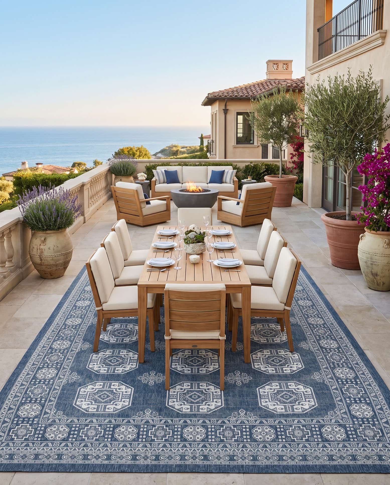 305cm x 430cm Easy-Clean Traditional Indoor / Outdoor Rug