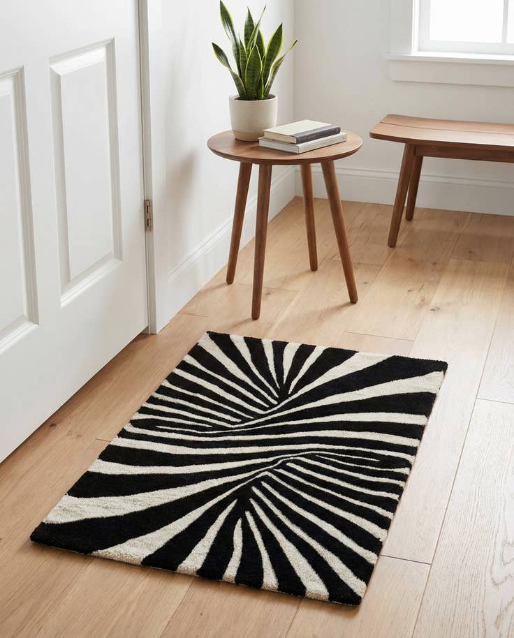 Detail image of 2' x 3' 1 Vortex Wool Rug
