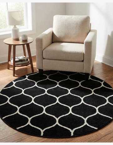 Black Trellis Frieze Round Rug
