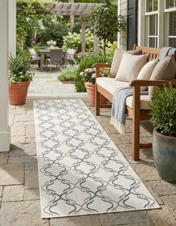 Ivory Easy-Clean Lattice Indoor / Outdoor Runner Rug