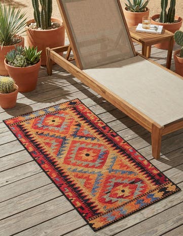 2' x 4' Easy-Clean Tribal Indoor / Outdoor Runner Rug