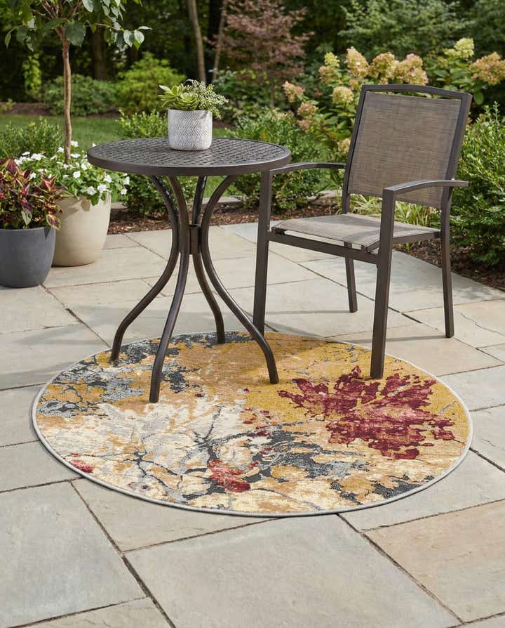 3' 3 x 3' 3 Easy-Clean Modern Indoor / Outdoor Round Rug