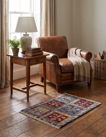 1' 4 x 2' Hand Knotted Ziegler Rug