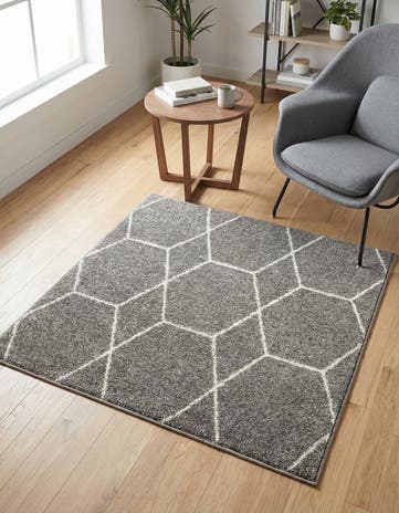 3' x 3' Lattice Frieze Square Rug