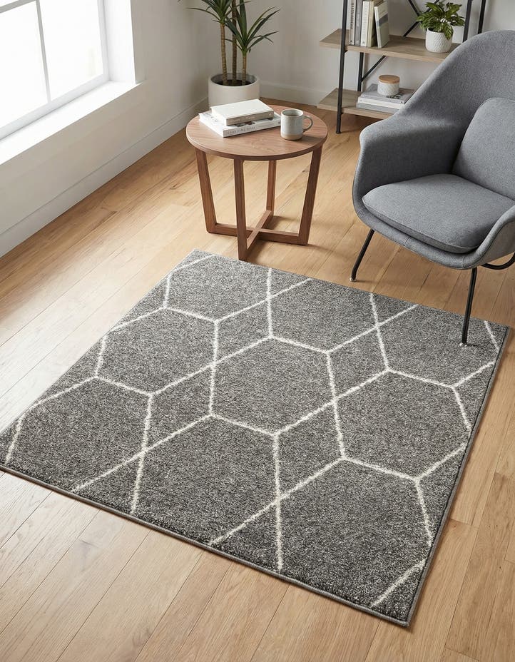 3' x 3' Lattice Frieze Square Rug