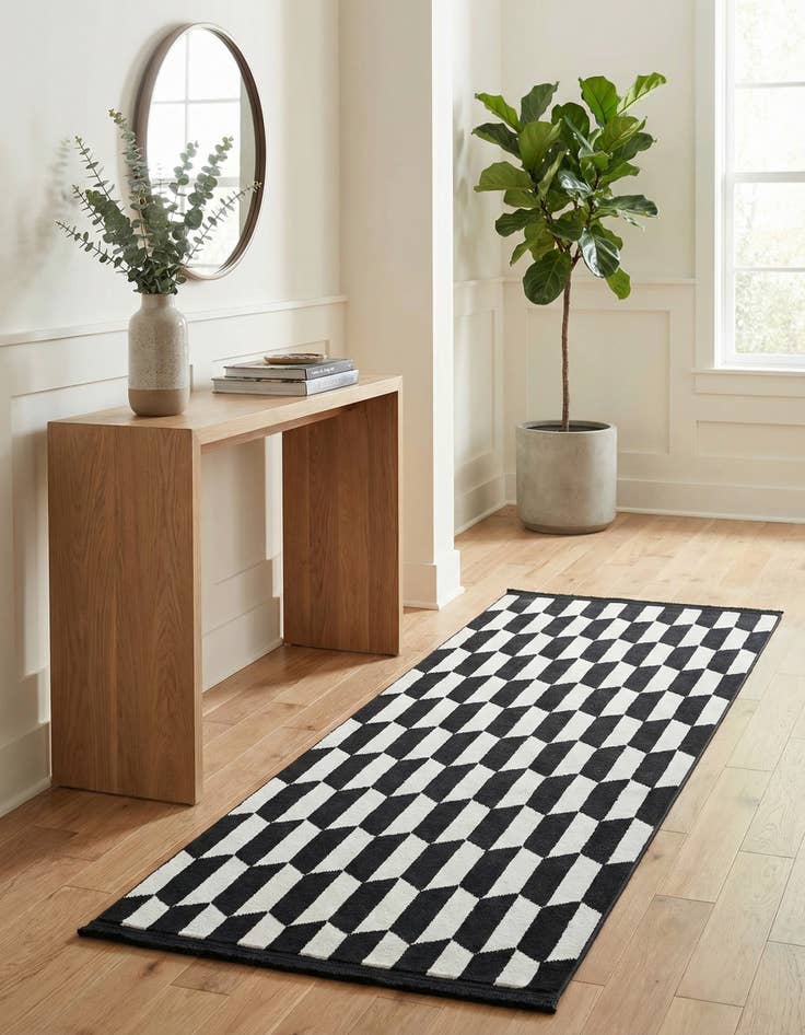 Detail image of 2' x 6' 1 Milano Runner Rug