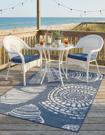 5' 3 x 8' Easy-Clean Coastal Indoor / Outdoor Rug